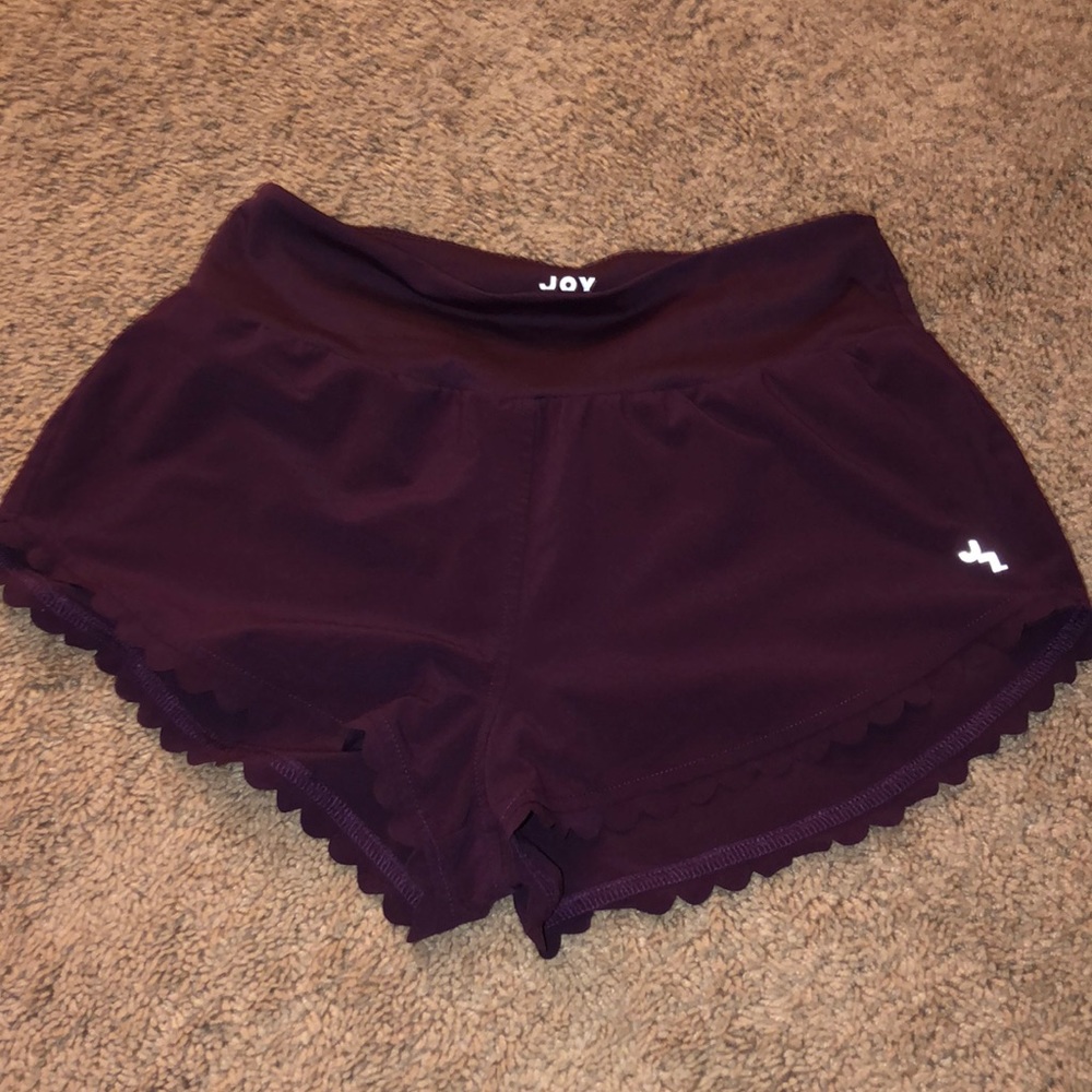 HIGHWAISTED Scalloped running shorts